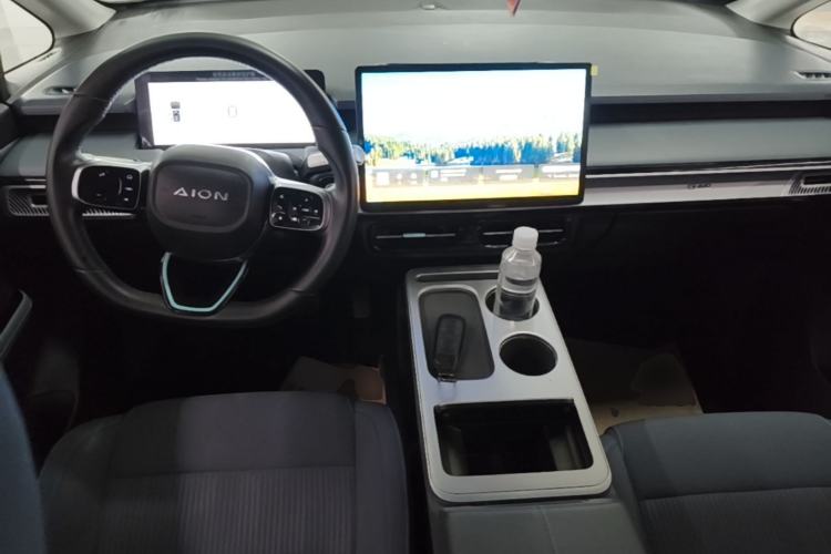 Used AION Y 2023 Younger Center Console