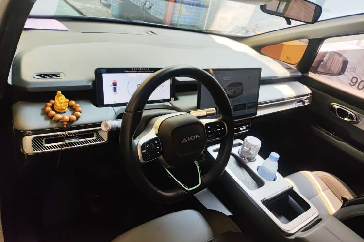Used AION Y 2023 Plus 610 Enjoyment Edition Ternary Lithium Center Console