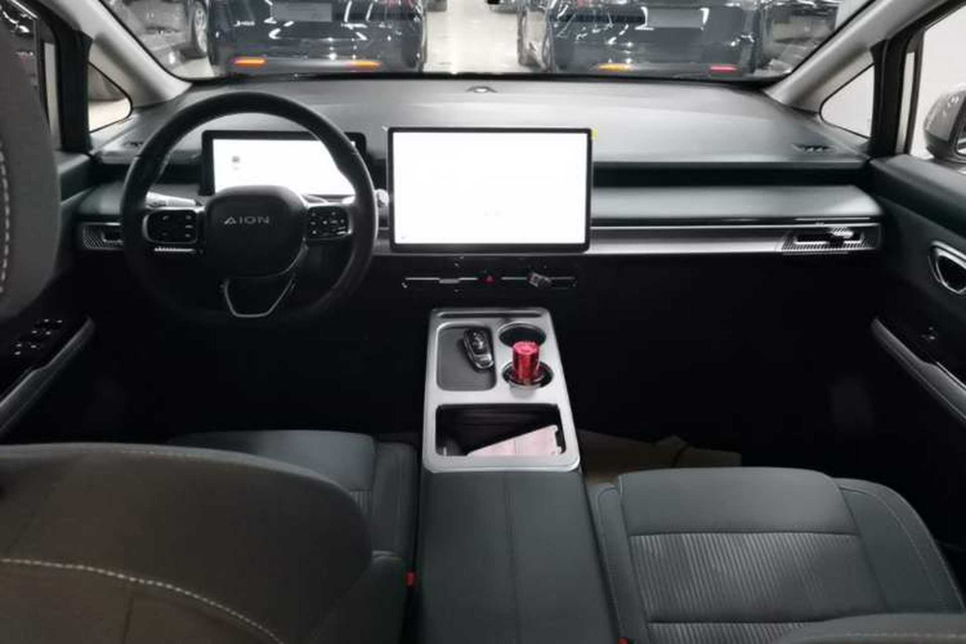 Used AION Y 2023 Plus 510 Enjoy Edition Center Console