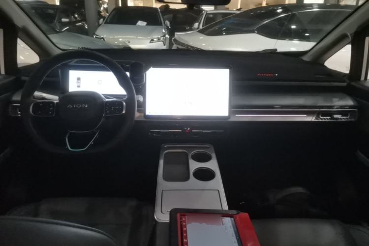 Used AION Y 2023 Plus 510 Smart Edition Center Console