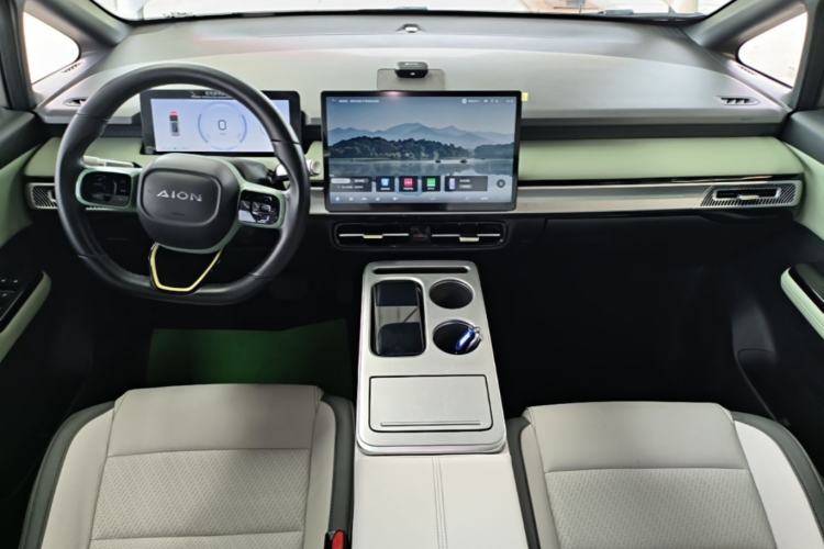 Used AION Y 2023 Plus 610 Smart Edition Ternary Lithium Center Console
