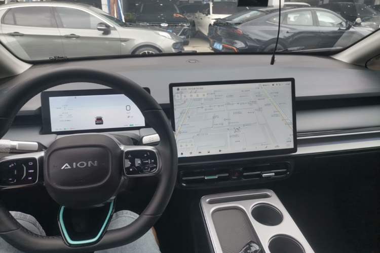 Used AION Y 2023 Plus 510 Smart Edition Center Console