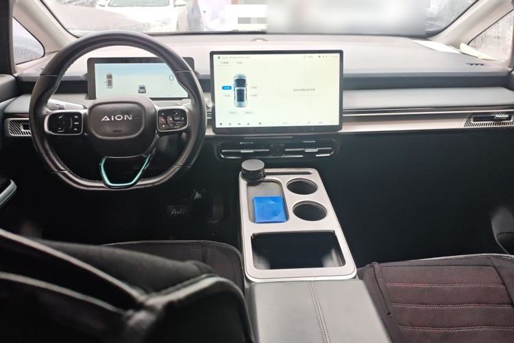 Used AION Y 2023 Younger Center Console