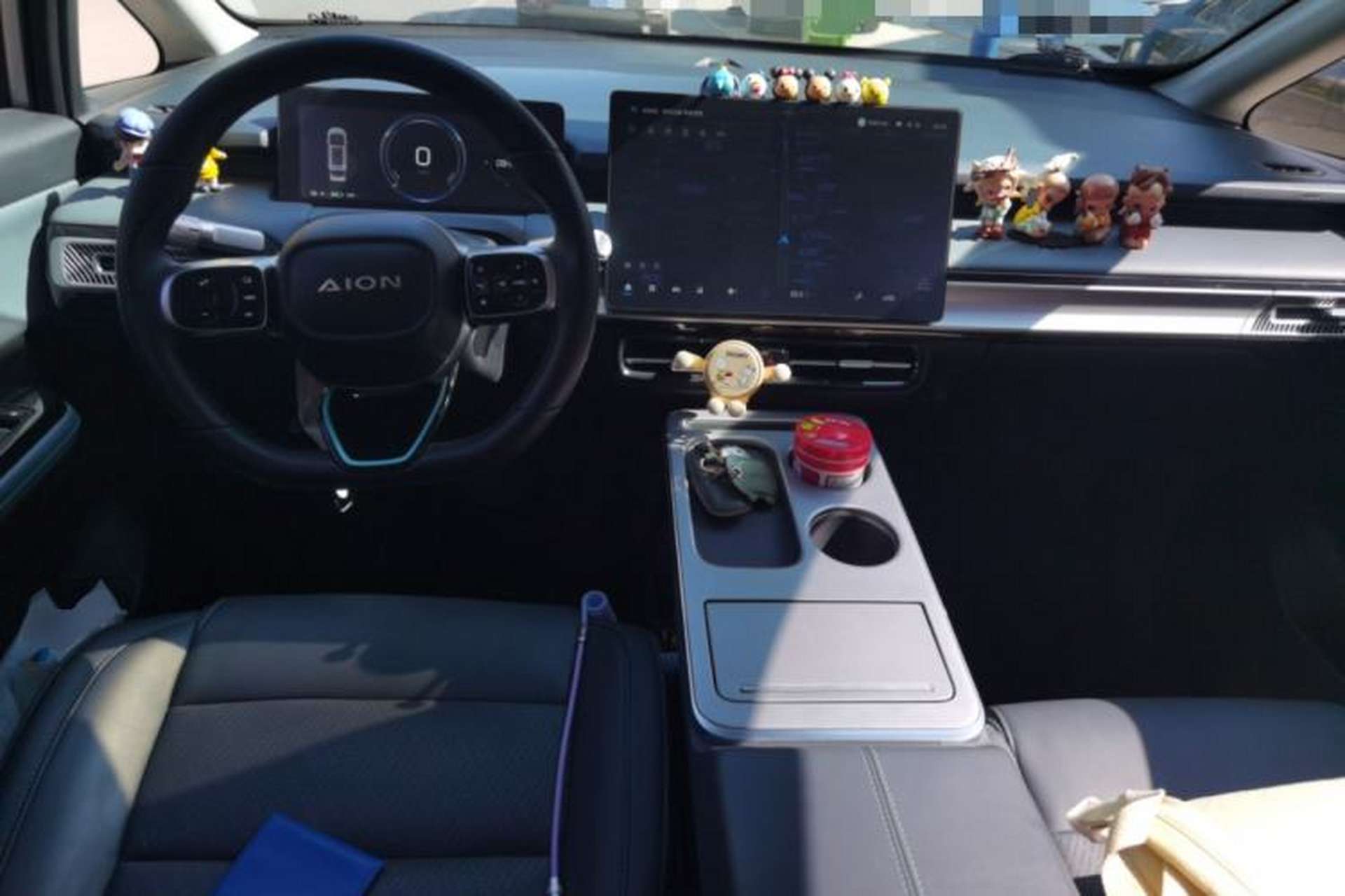 Used AION Y 2023 Younger Star Edition Center Console