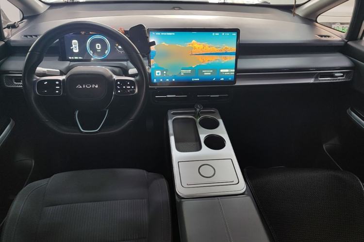 Used AION Y 2023 Plus 510 Enjoy Edition Center Console