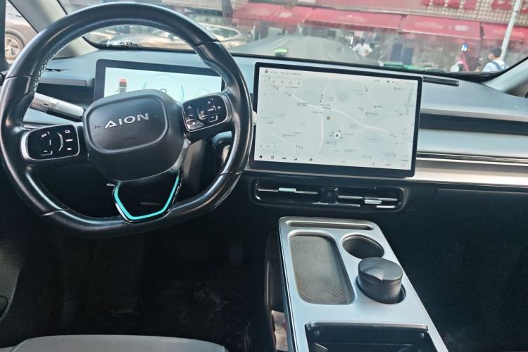 Used AION Y 2023 Plus 510 Enjoy Edition Center Console