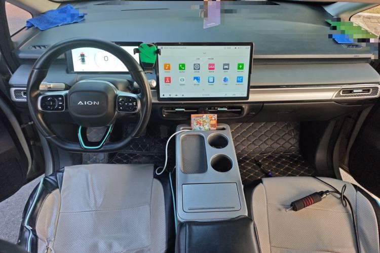 Used AION Y 2023 Younger Center Console