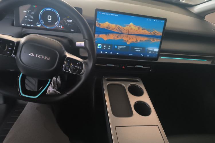 Used AION Y 2023 Plus 510 Smart Edition Center Console