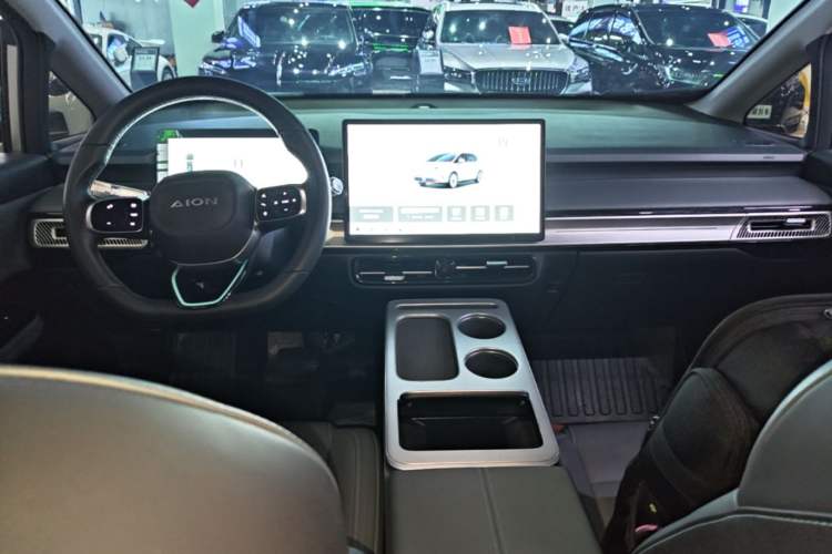 Used AION Y 2023 Plus 510 Smart Edition Center Console