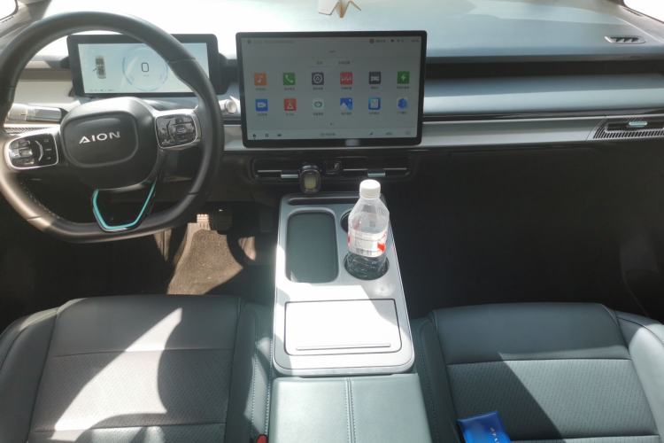 Used AION Y 2023 Younger Star Edition Center Console