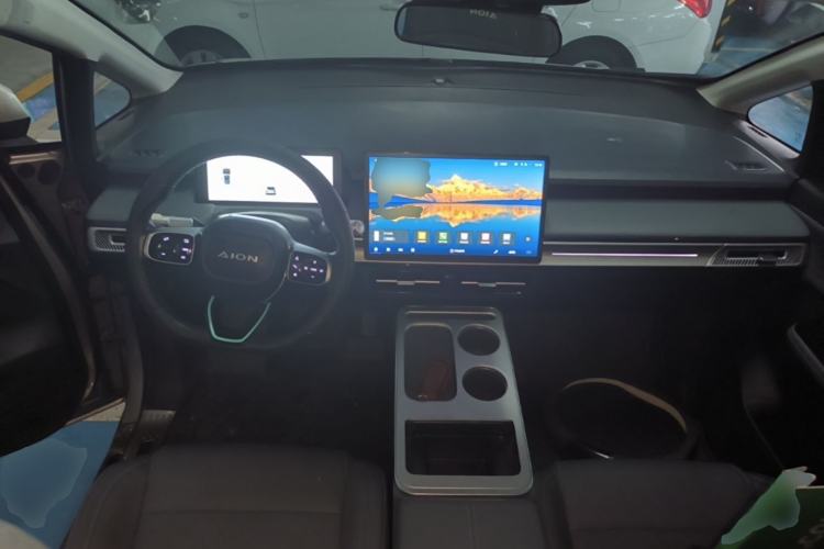 Used AION Y 2023 Plus 510 Smart Edition Center Console