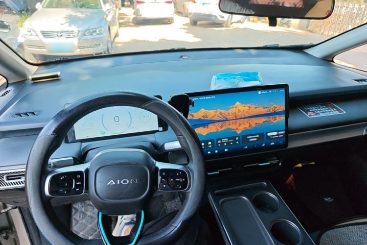 Used AION Y 2023 Plus 510 Enjoy Edition Center Console