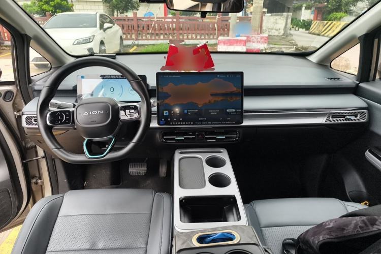 Used AION Y 2023 Plus 510 Smart Edition Center Console