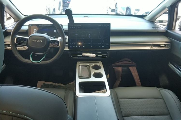 Used AION Y 2023 Plus 510 Smart Edition Center Console