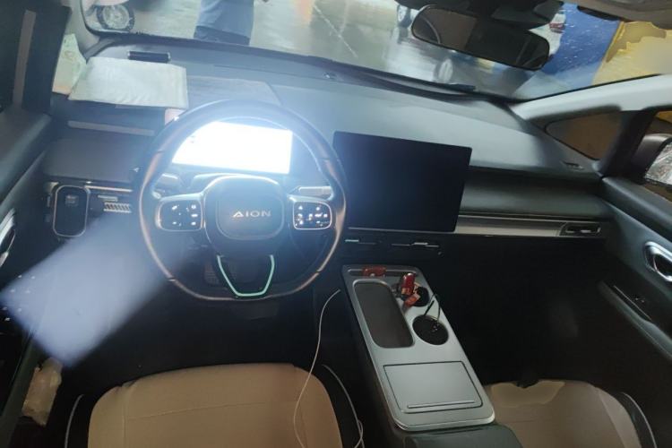 Used AION Y 2023 Plus 510 Enjoy Edition Center Console