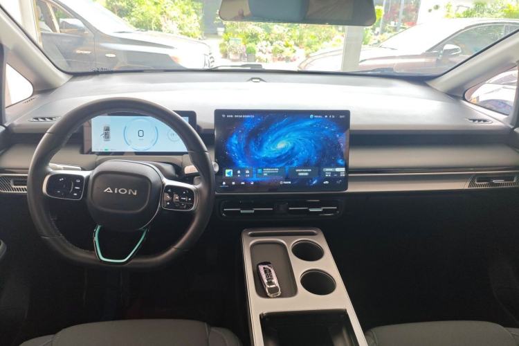 Used AION Y 2023 Plus 510 Enjoy Edition Center Console