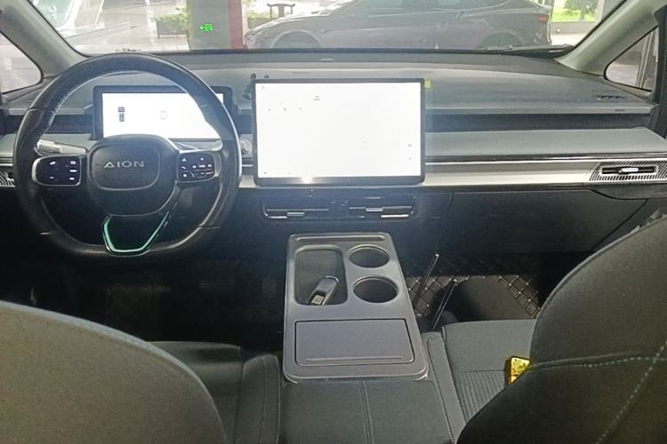 Used AION Y 2023 Plus 510 Enjoy Edition Center Console