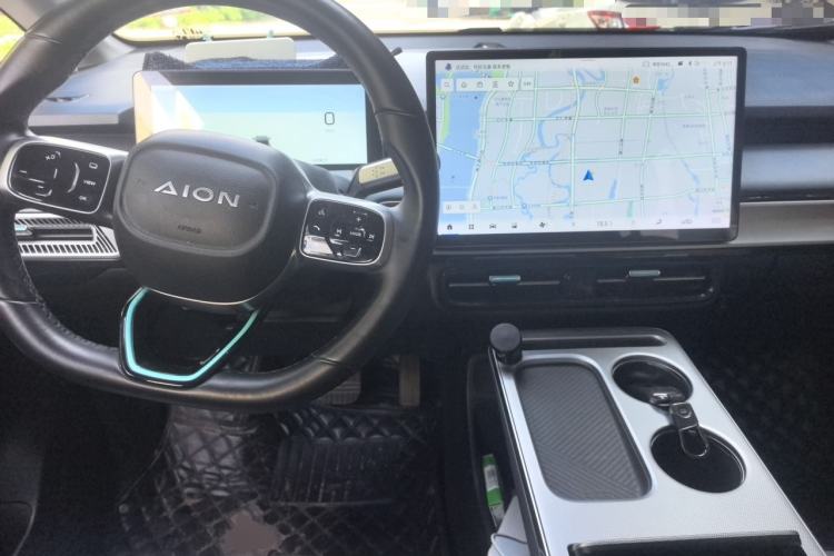 Used AION Y 2023 Younger Center Console