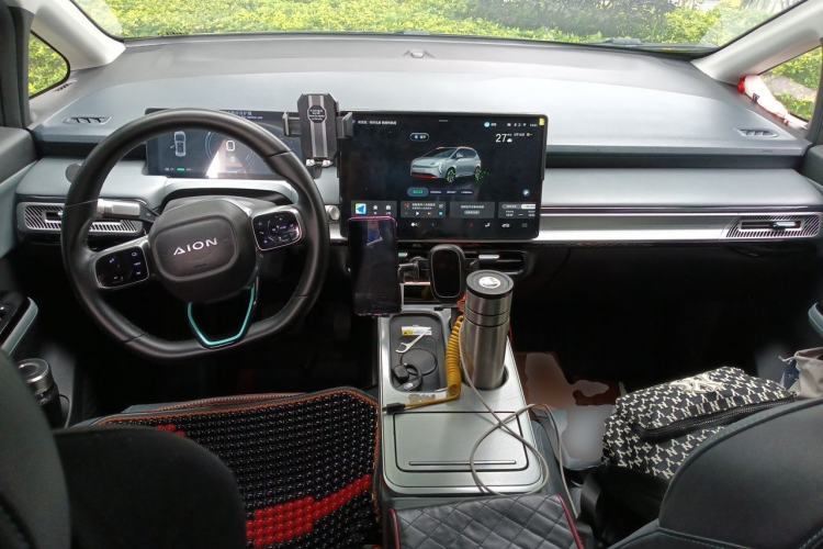 Used AION Y 2023 Plus 510 Smart Edition Center Console
