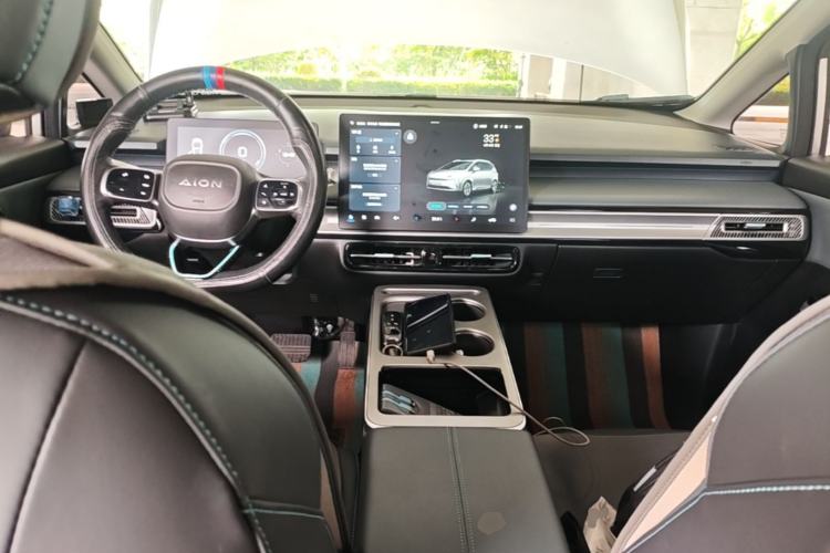 Used AION Y 2023 Plus 510 Smart Edition Center Console