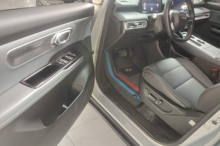Used AION Y 2023 Younger Star Edition Driver Seat