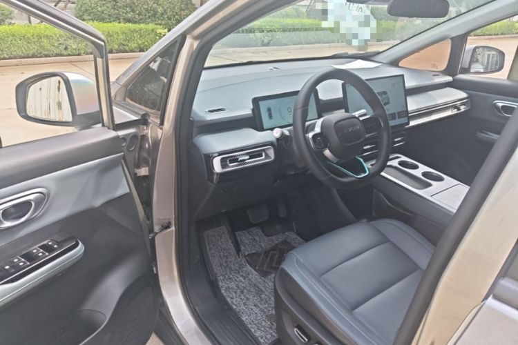 Used AION Y 2023 Plus 510 Smart Edition Driver Seat