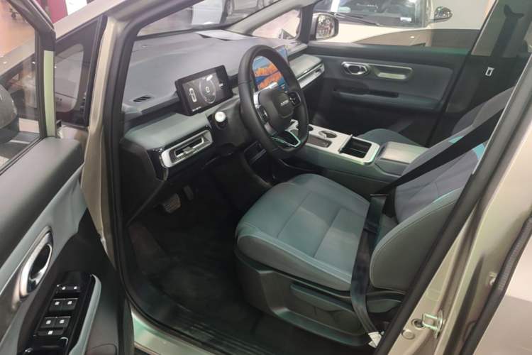 Used AION Y 2023 Plus 510 Enjoy Edition Driver Seat