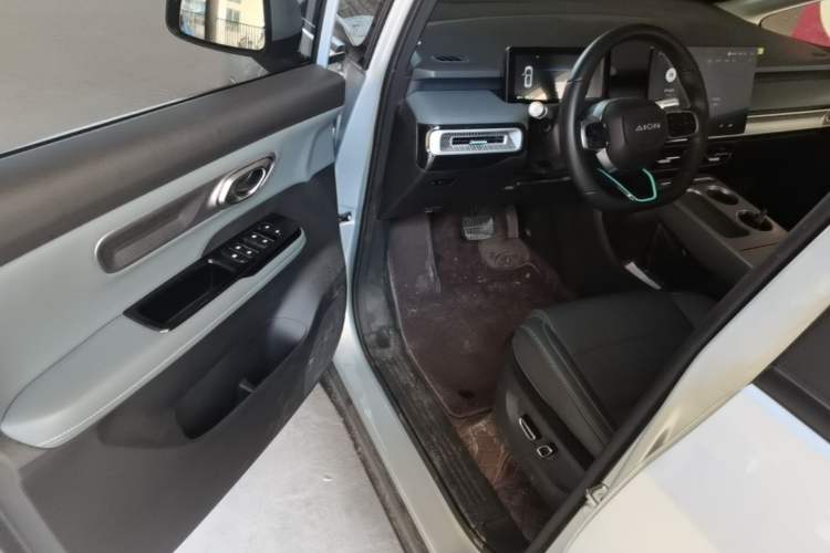 Used AION Y 2023 Younger Star Edition Driver Seat