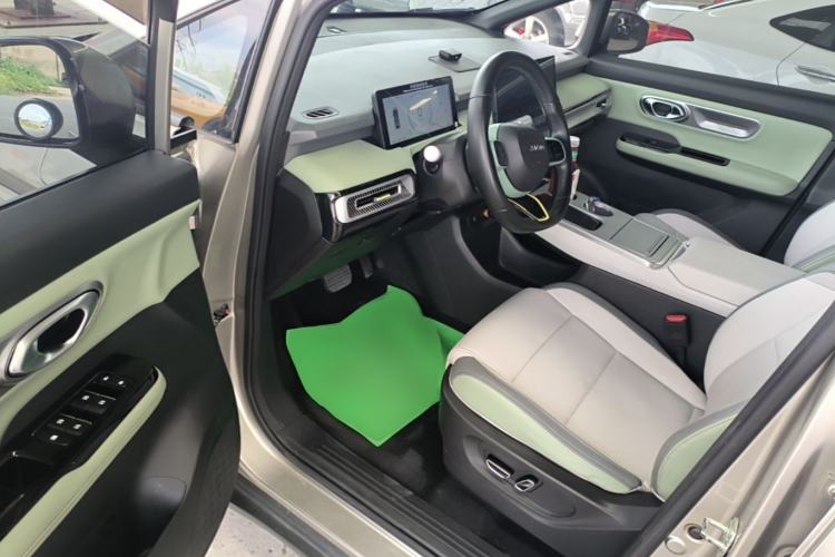Used AION Y 2023 Plus 610 Smart Edition Ternary Lithium Driver Seat