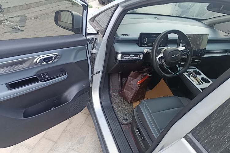 Used AION Y 2023 Younger Star Edition Driver Seat