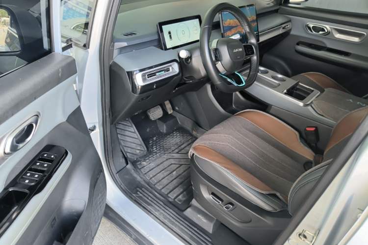 Used AION Y 2023 Younger Star Edition Driver Seat