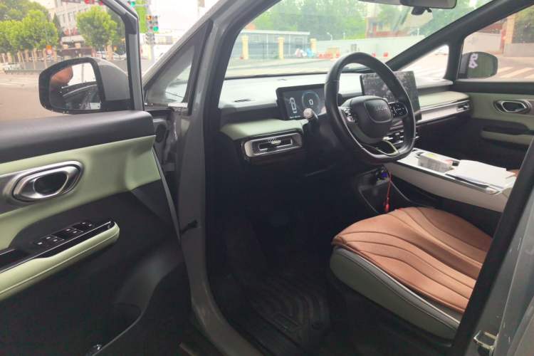 Used AION Y 2023 Plus 610 Enjoyment Edition Ternary Lithium Driver Seat