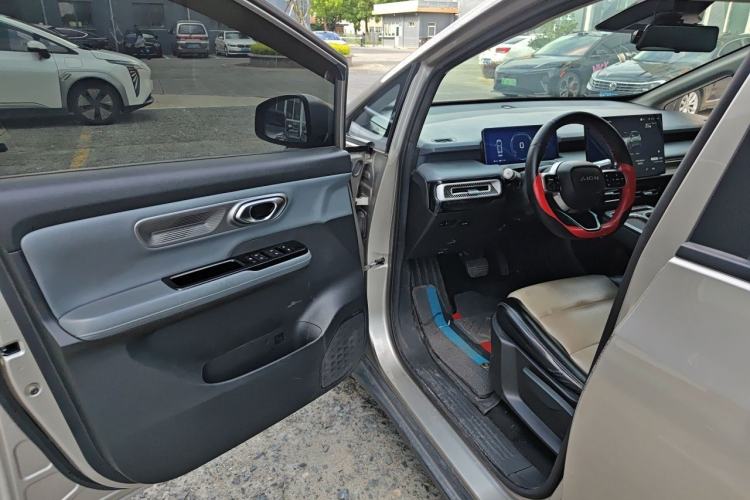 Used AION Y 2023 Plus 610 Enjoyment Edition Ternary Lithium Driver Seat