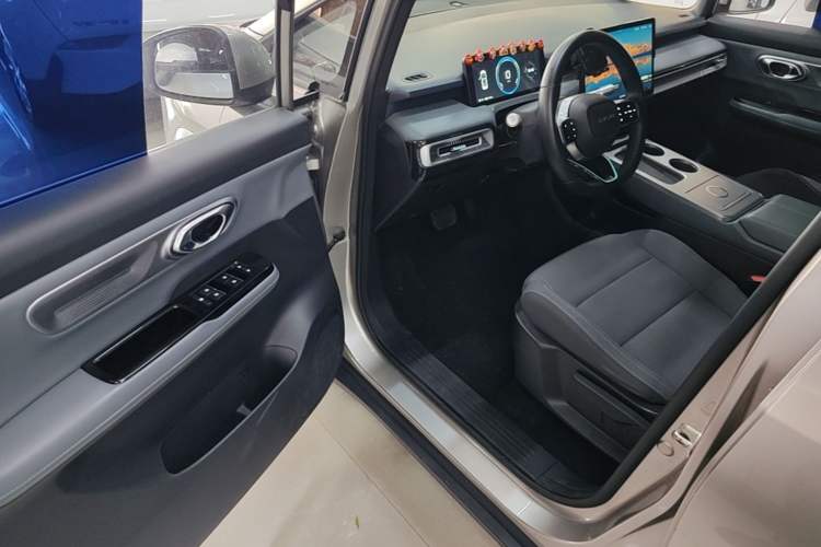 Used AION Y 2023 Plus 510 Enjoy Edition Driver Seat