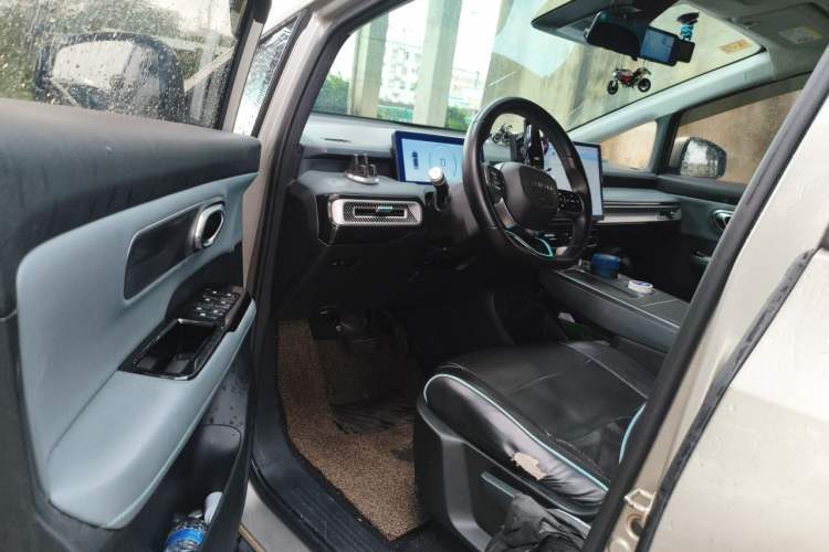 Used AION Y 2023 Plus 510 Enjoy Edition Driver Seat