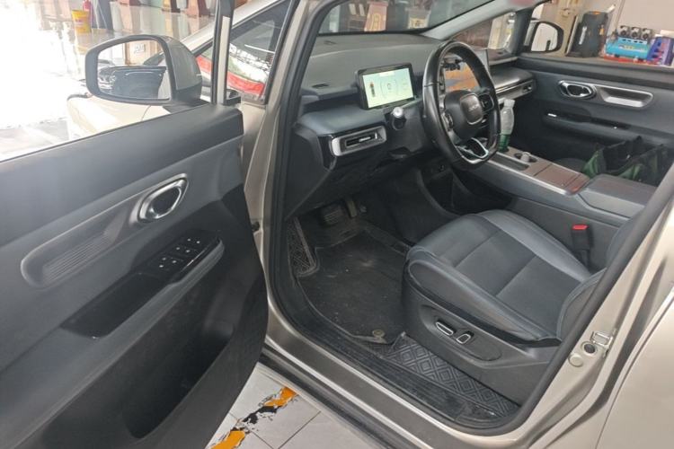 Used AION Y 2023 Younger Star Edition Driver Seat