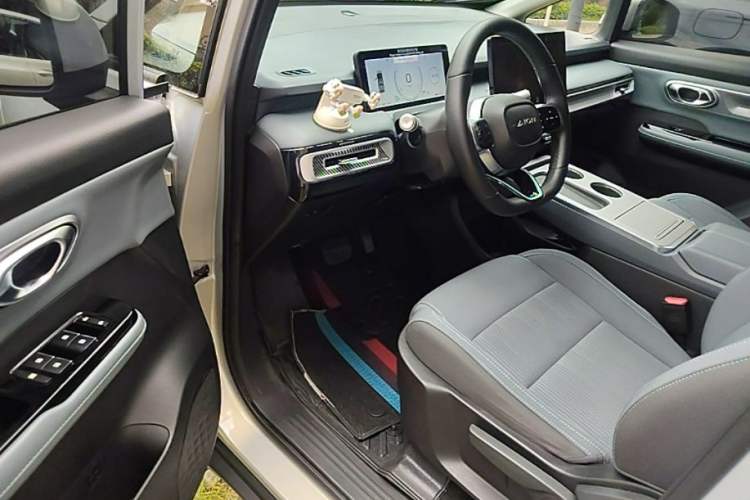 Used AION Y 2023 Younger Driver Seat
