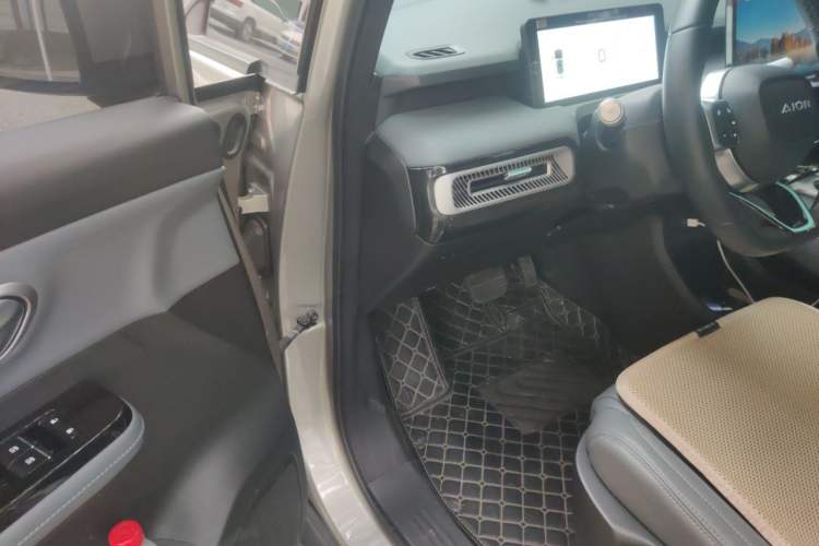 Used AION Y 2023 Younger Driver Seat
