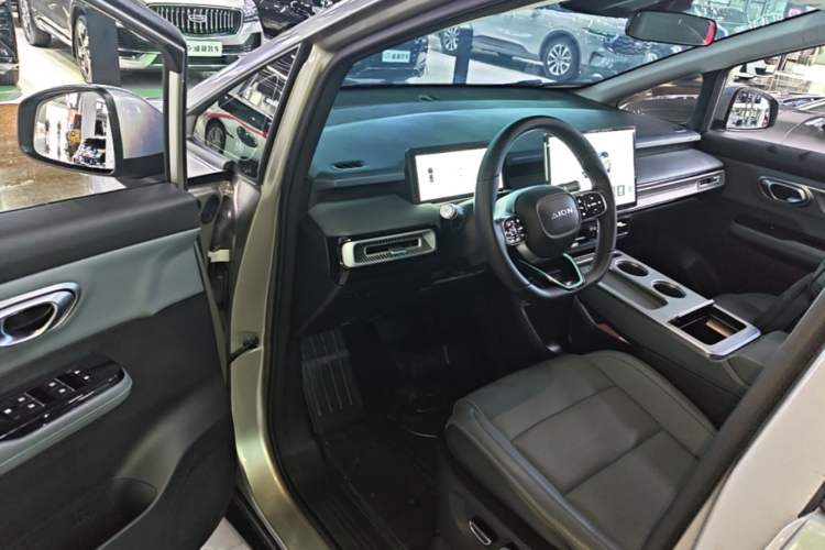 Used AION Y 2023 Plus 510 Smart Edition Driver Seat