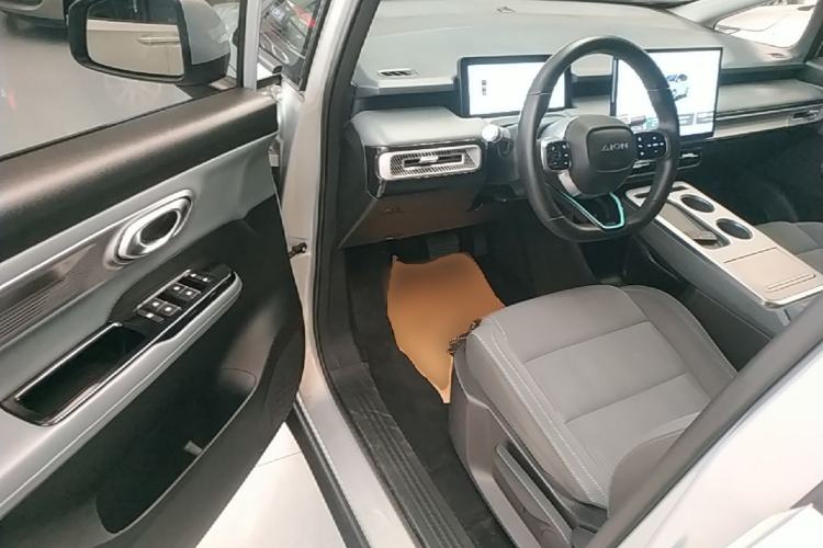 Used AION Y 2023 Younger Driver Seat