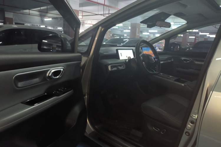 Used AION Y 2023 Plus 510 Smart Edition Driver Seat