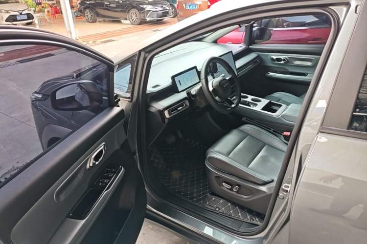 Used AION Y 2023 Plus 510 Smart Edition Driver Seat