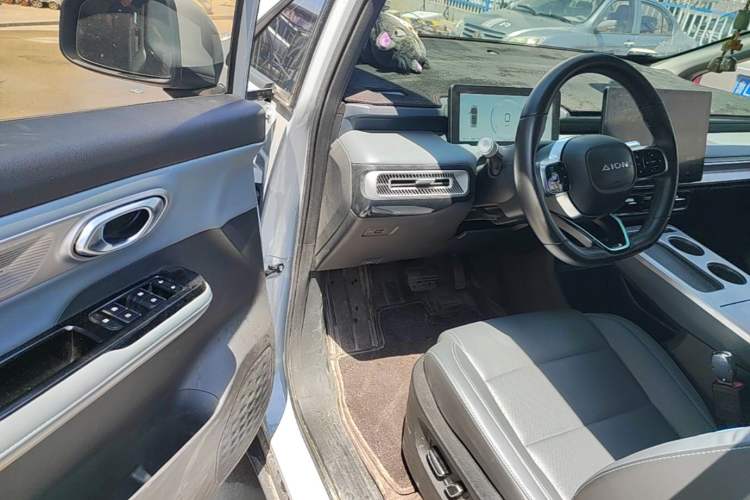Used AION Y 2023 Plus 510 Smart Edition Driver Seat