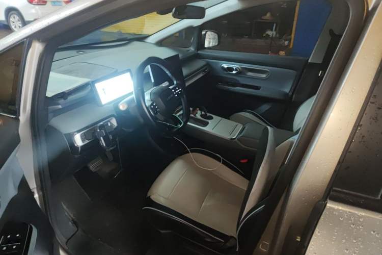 Used AION Y 2023 Plus 510 Enjoy Edition Driver Seat