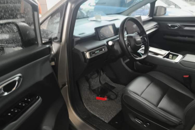 Used AION Y 2023 Plus 510 Smart Edition Driver Seat