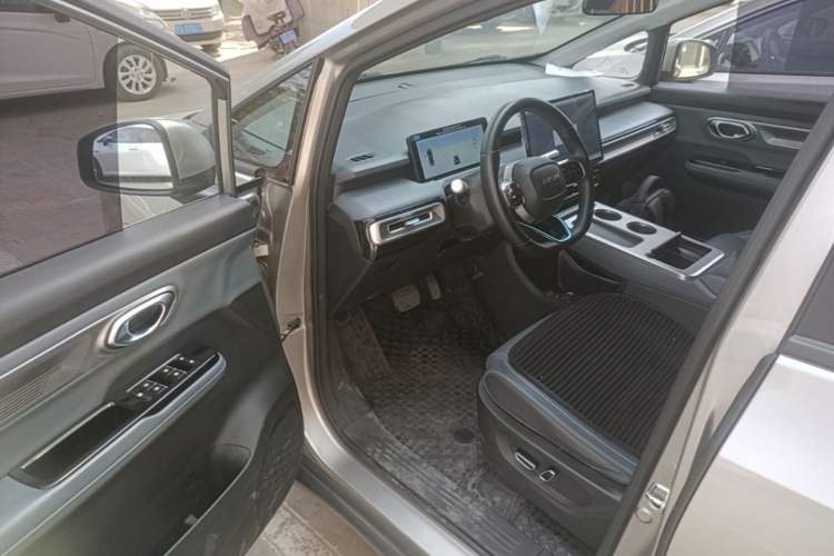 Used AION Y 2023 Plus 510 Smart Edition Driver Seat