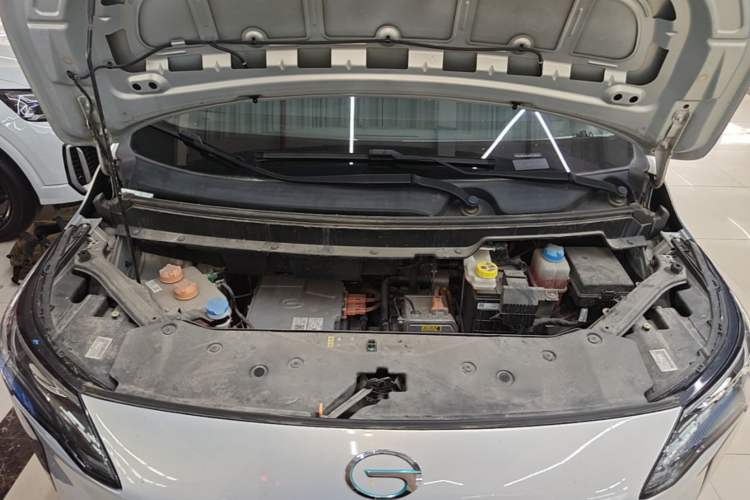 Used AION Y 2023 Younger Engine Bay