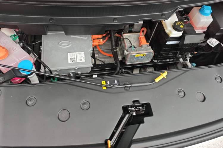 Used AION Y 2023 Plus 510 Smart Edition Engine Bay