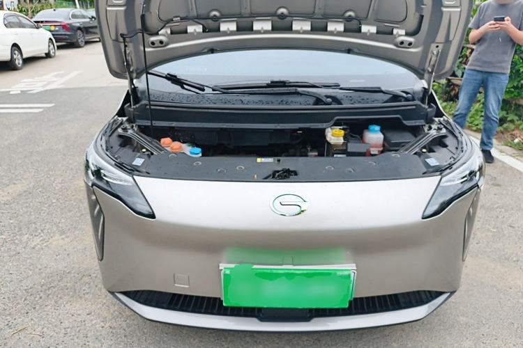 Used AION Y 2023 Plus 510 Executive Edition Engine Bay
