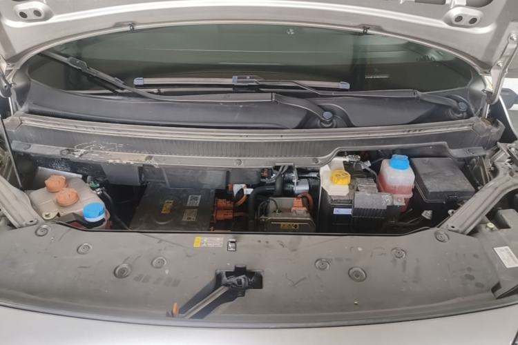 Used AION Y 2023 Younger Engine Bay